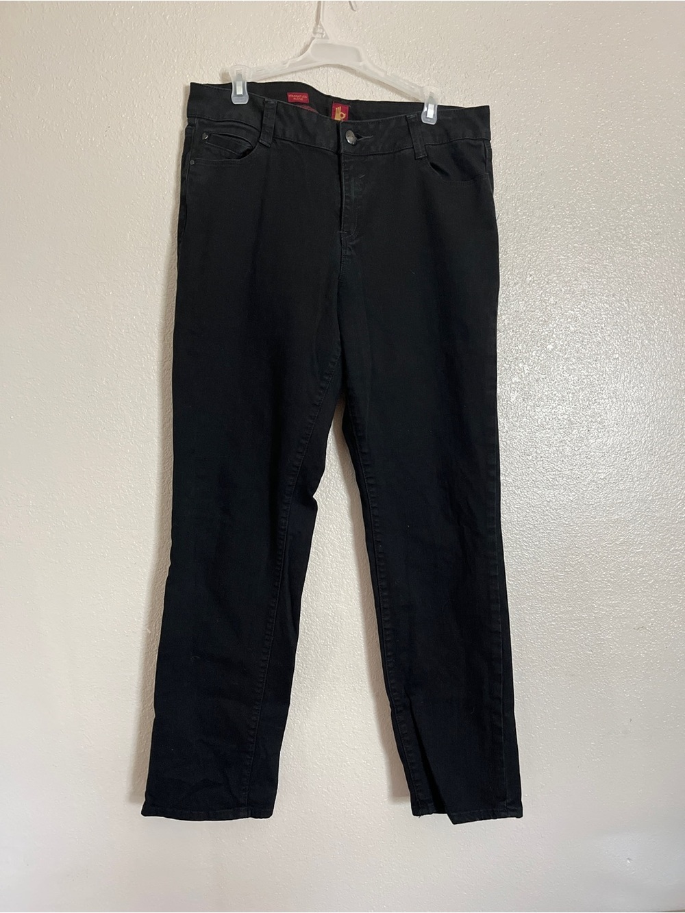 OohLaLa Women’s Black Straight-Leg Jeans